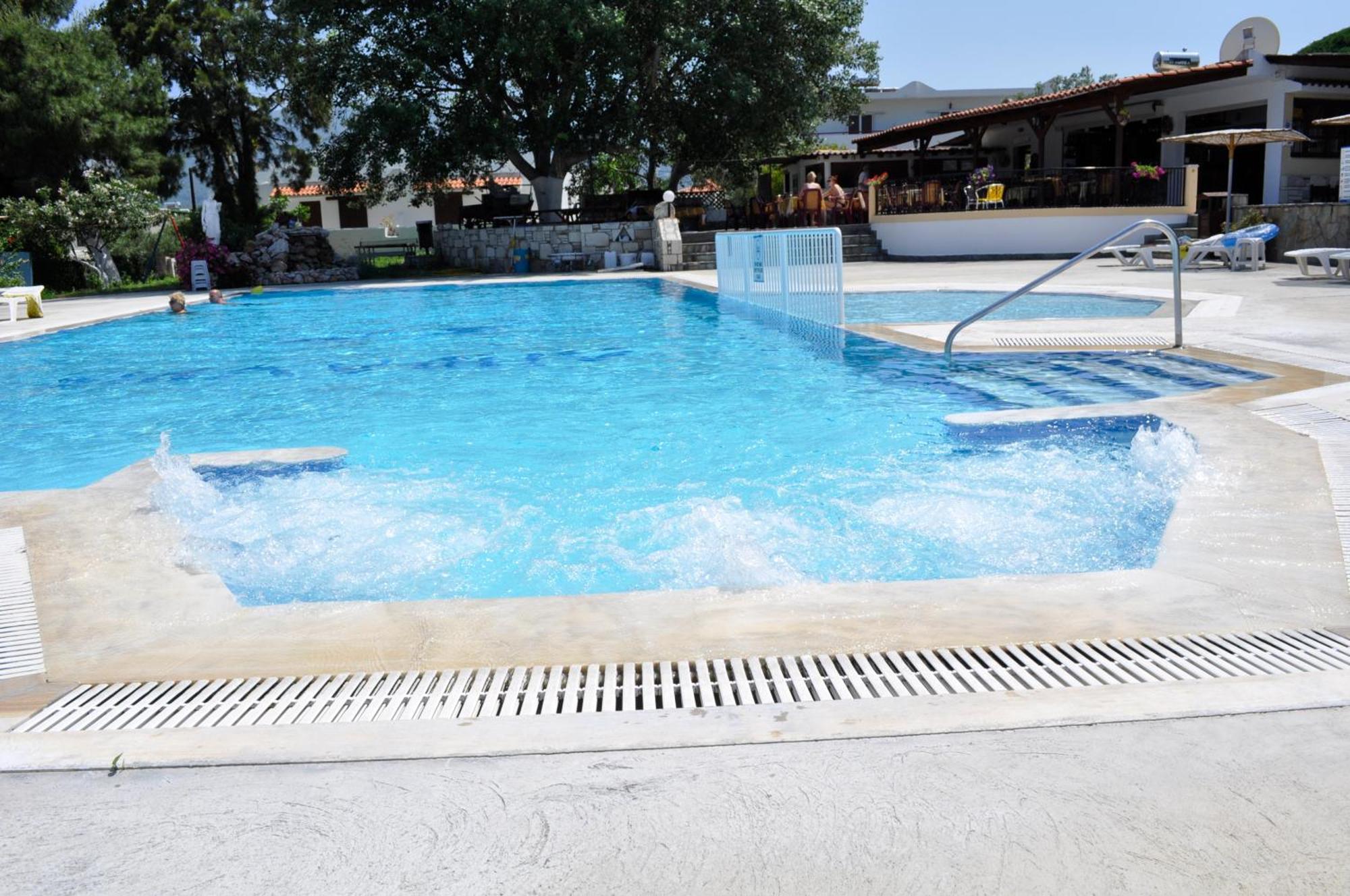 Ampavris Family Apartments Città di Kos Esterno foto