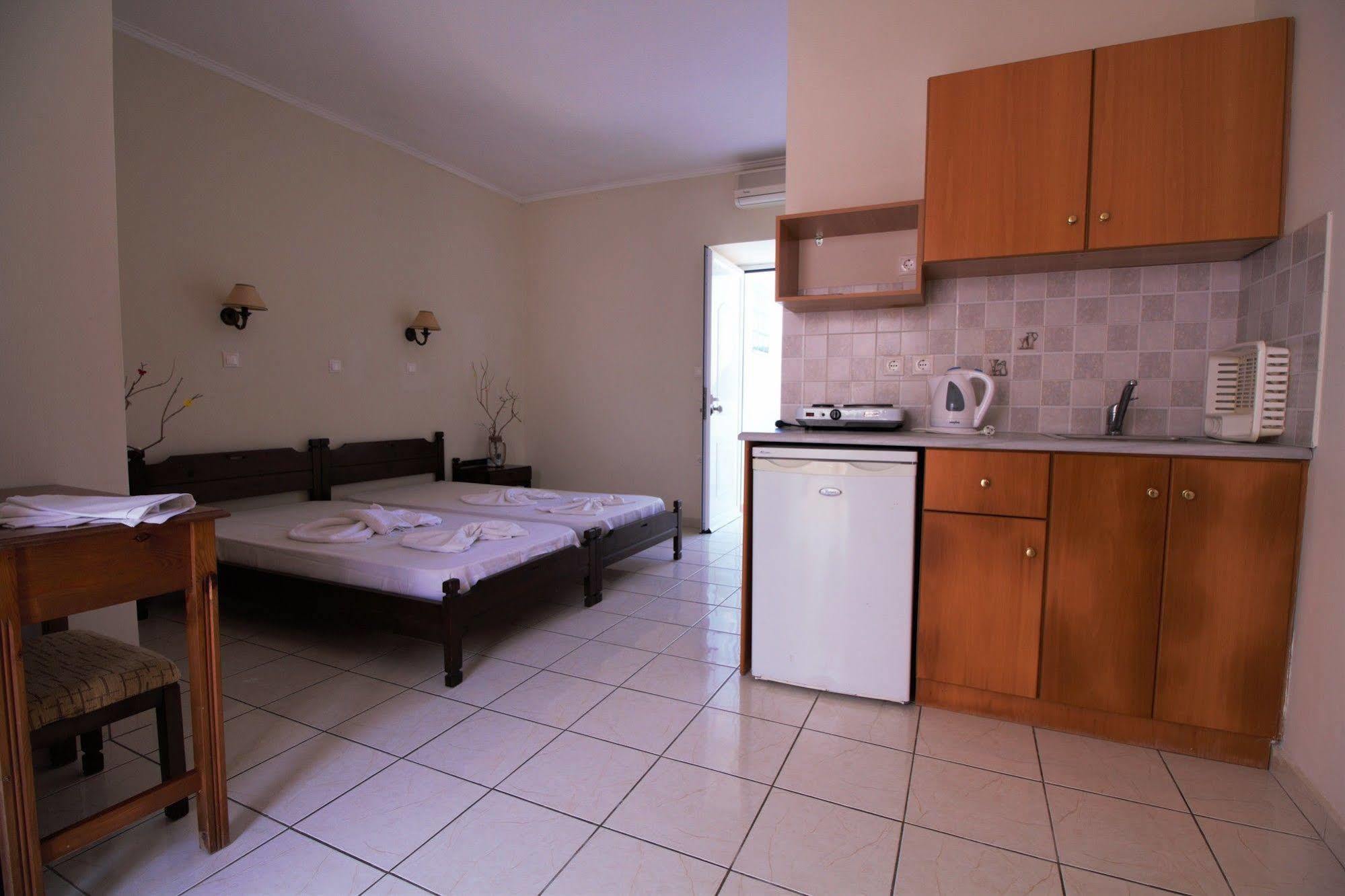 Ampavris Family Apartments Città di Kos Esterno foto