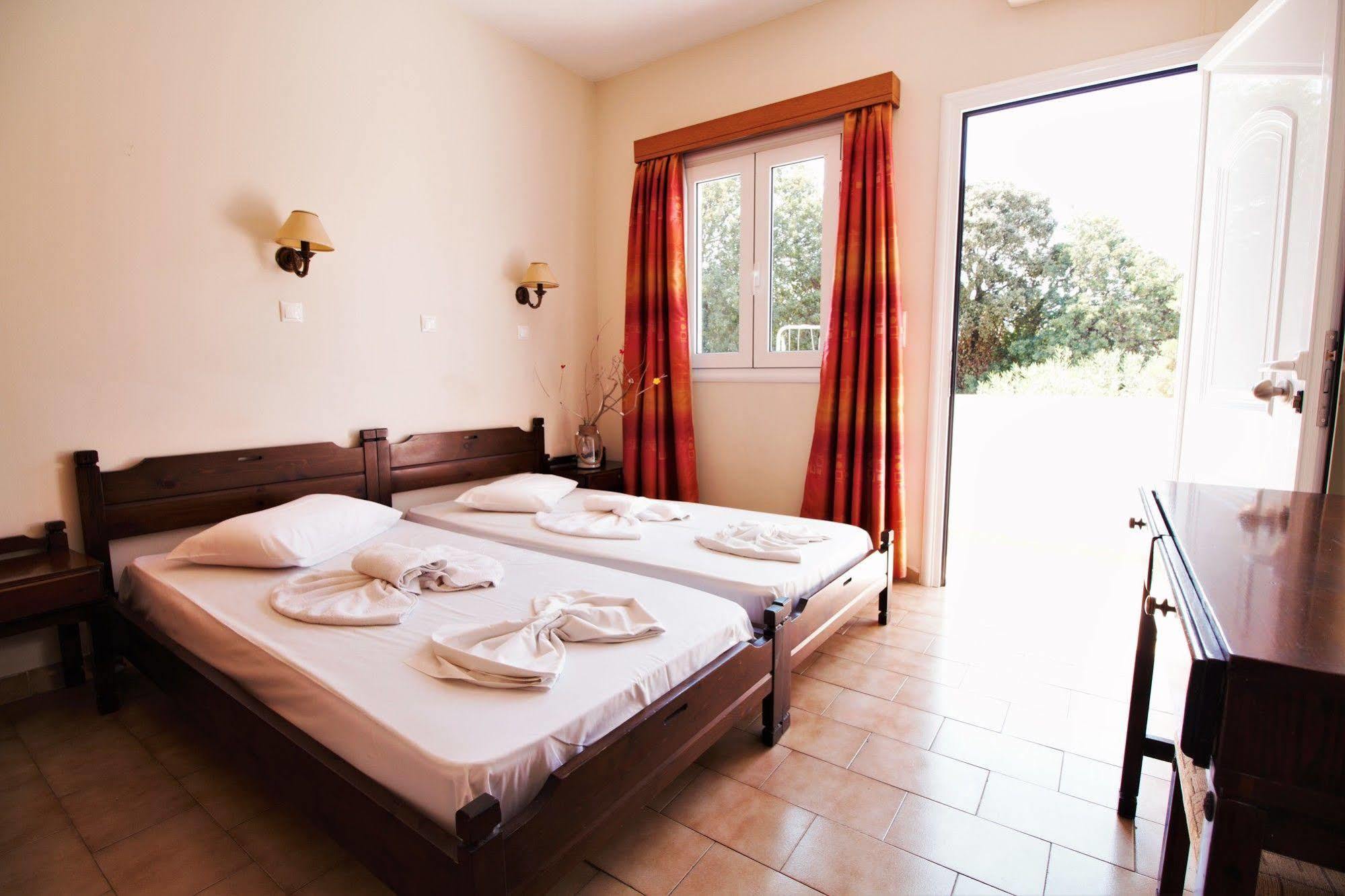 Ampavris Family Apartments Città di Kos Esterno foto
